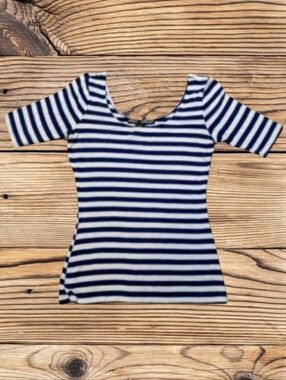 POLLY & ESTHER MEDIUM SCOOP NECK BLUE & WHITE STRIPE TEE